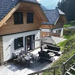 Hirschblick Chalet *